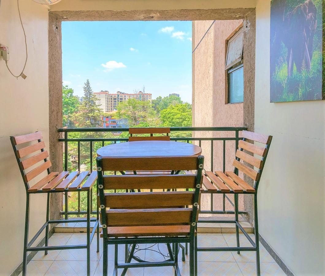 Tropical Themed 3Br And Dsq Apartment Ναϊρόμπι Εξωτερικό φωτογραφία